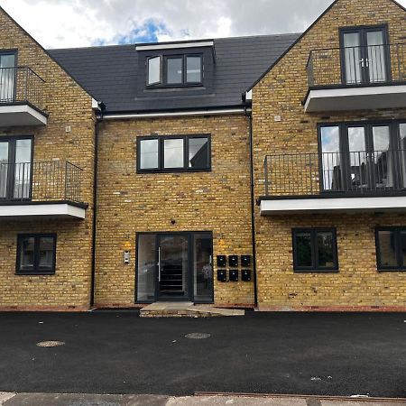 Skyvillion - London Enfield Chase Apartments With Parking & Wifi Ngoại thất bức ảnh