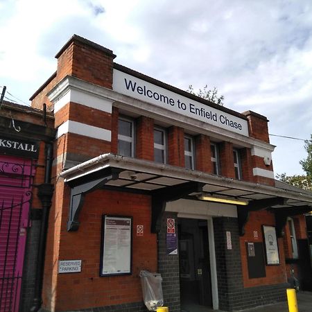 Skyvillion - London Enfield Chase Apartments With Parking & Wifi Ngoại thất bức ảnh