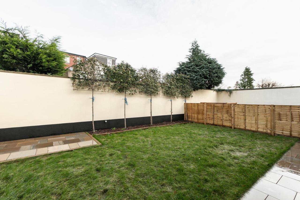 Skyvillion - London Enfield Chase Apartments With Parking & Wifi Ngoại thất bức ảnh