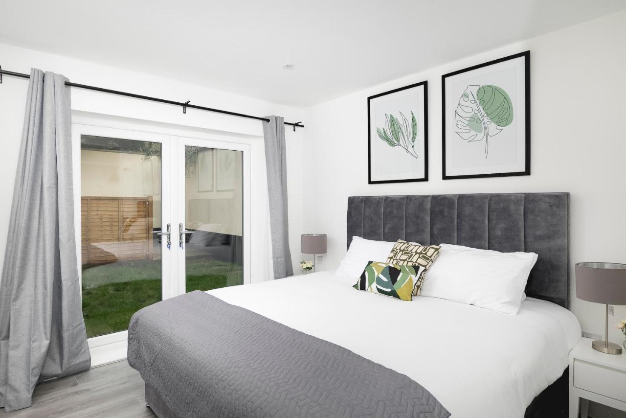 Skyvillion - London Enfield Chase Apartments With Parking & Wifi Ngoại thất bức ảnh