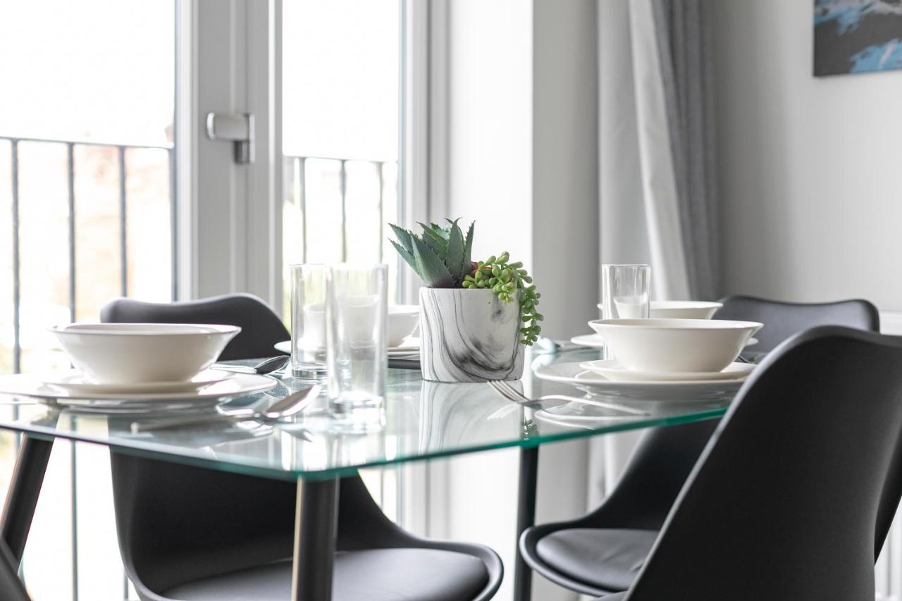 Skyvillion - London Enfield Chase Apartments With Parking & Wifi Ngoại thất bức ảnh