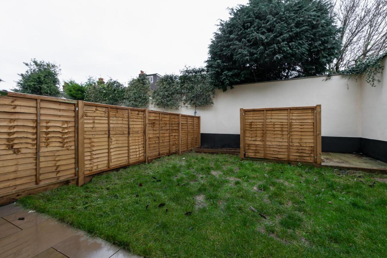 Skyvillion - London Enfield Chase Apartments With Parking & Wifi Ngoại thất bức ảnh