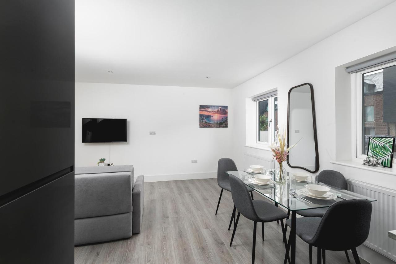 Skyvillion - London Enfield Chase Apartments With Parking & Wifi Ngoại thất bức ảnh