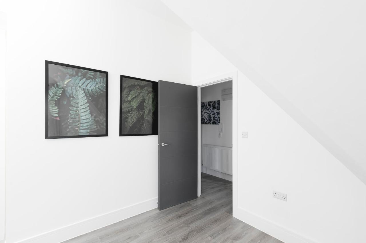 Skyvillion - London Enfield Chase Apartments With Parking & Wifi Ngoại thất bức ảnh