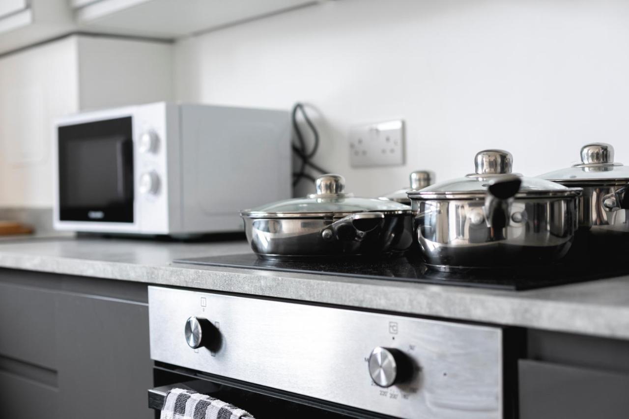 Skyvillion - London Enfield Chase Apartments With Parking & Wifi Ngoại thất bức ảnh