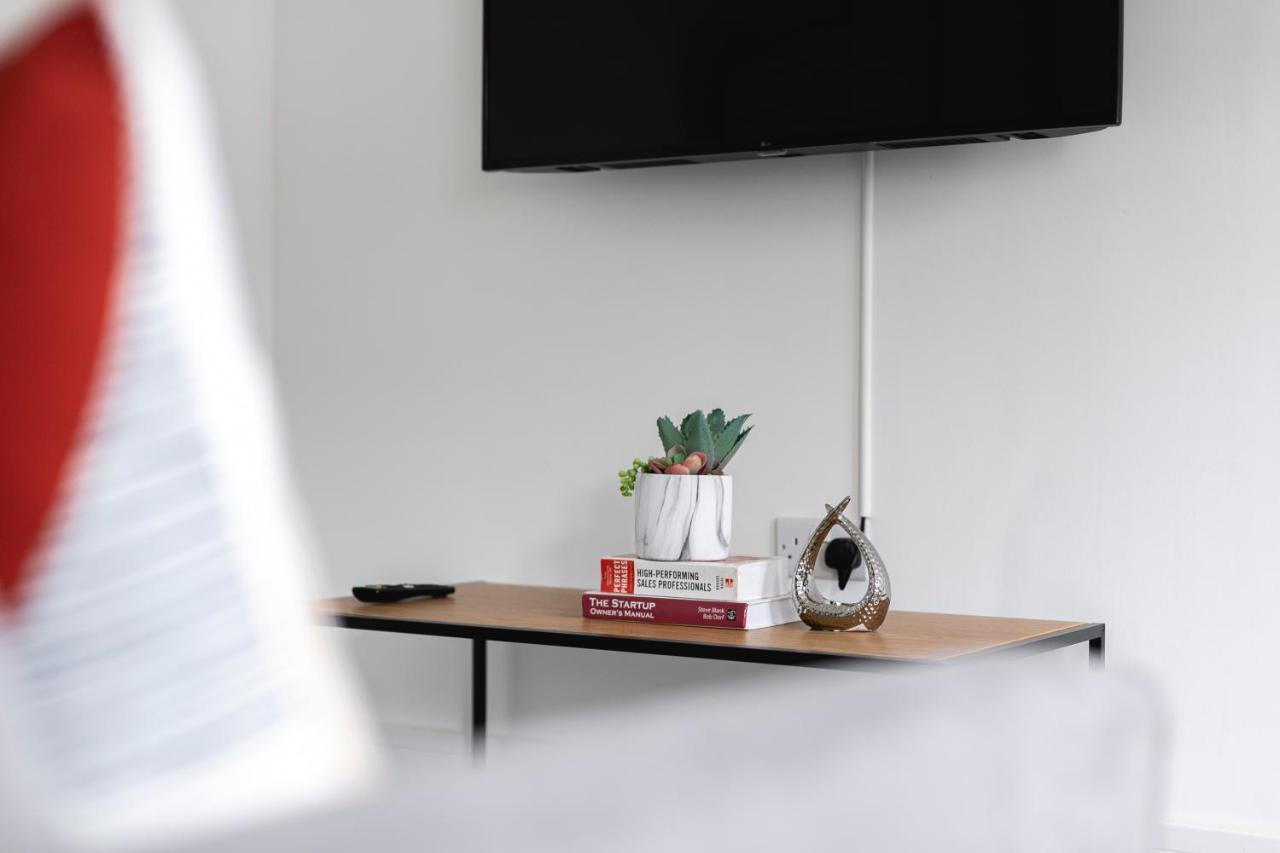 Skyvillion - London Enfield Chase Apartments With Parking & Wifi Ngoại thất bức ảnh