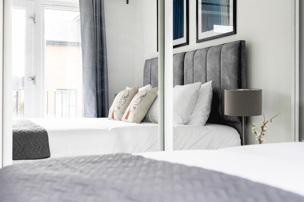 Skyvillion - London Enfield Chase Apartments With Parking & Wifi Ngoại thất bức ảnh