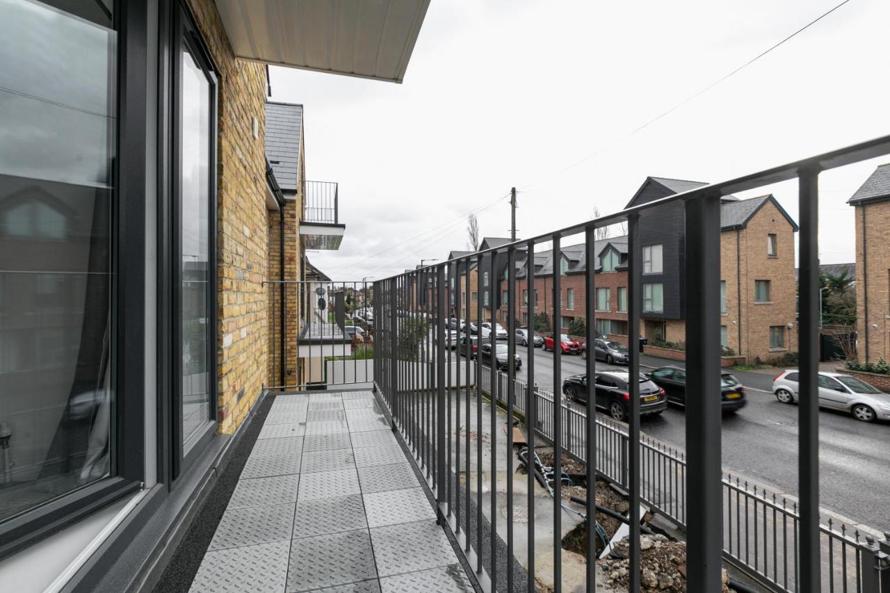 Skyvillion - London Enfield Chase Apartments With Parking & Wifi Ngoại thất bức ảnh