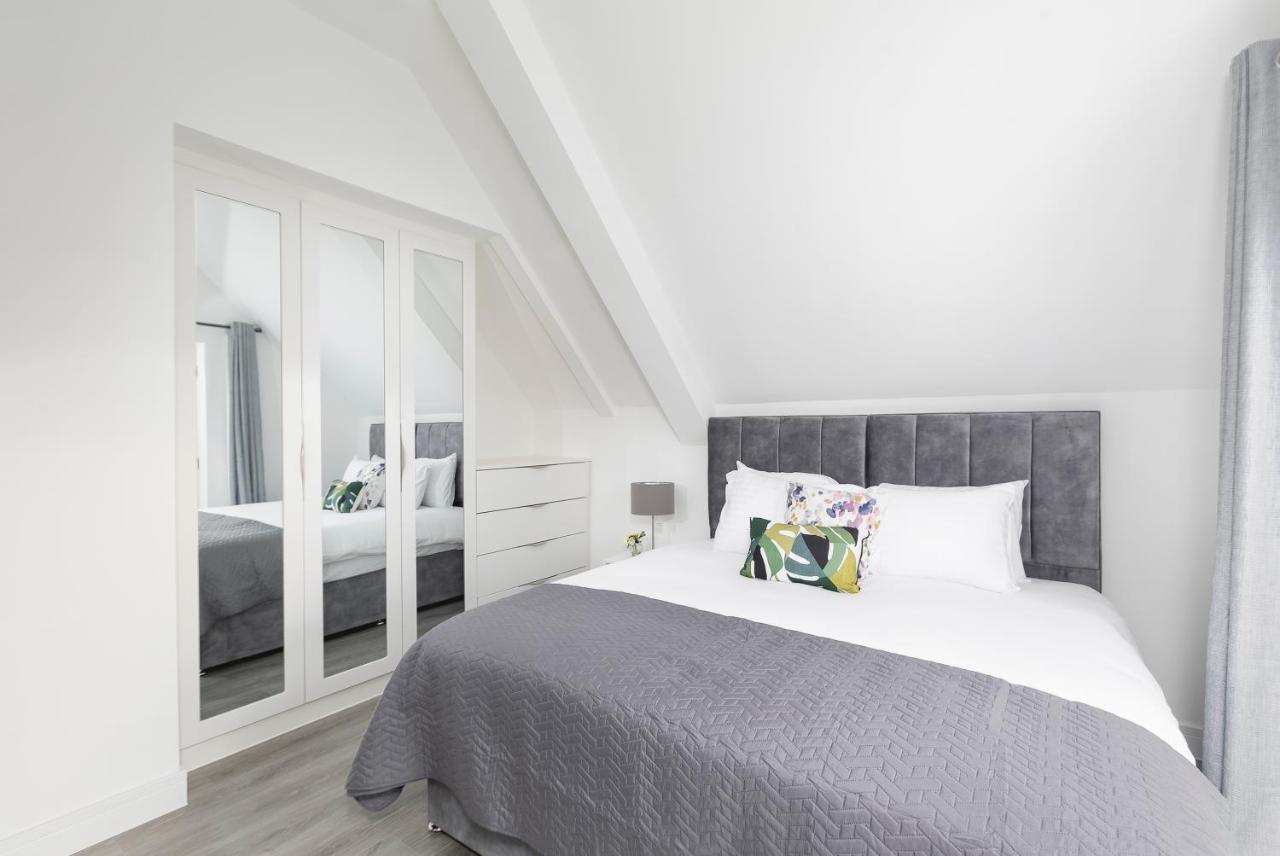Skyvillion - London Enfield Chase Apartments With Parking & Wifi Ngoại thất bức ảnh