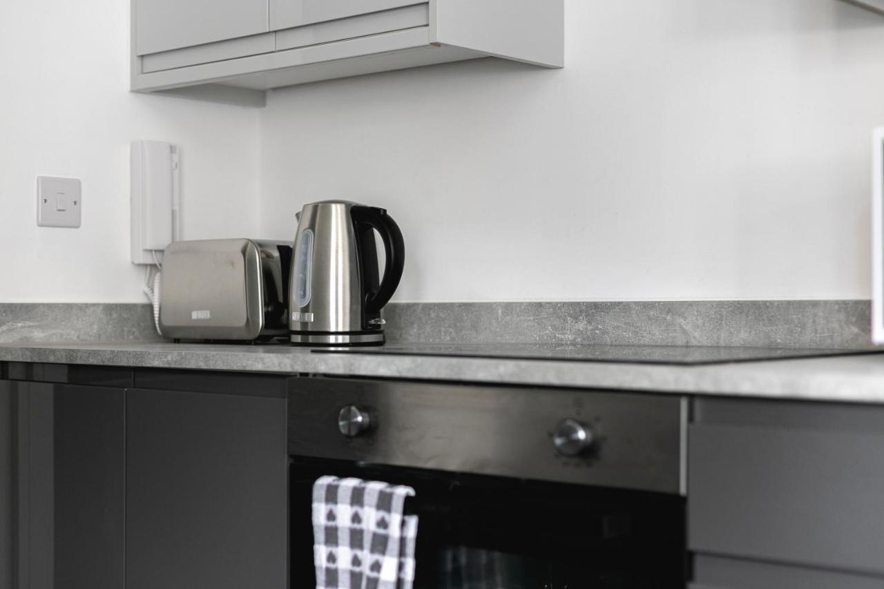 Skyvillion - London Enfield Chase Apartments With Parking & Wifi Ngoại thất bức ảnh