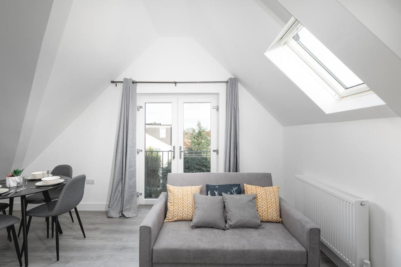 Skyvillion - London Enfield Chase Apartments With Parking & Wifi Ngoại thất bức ảnh