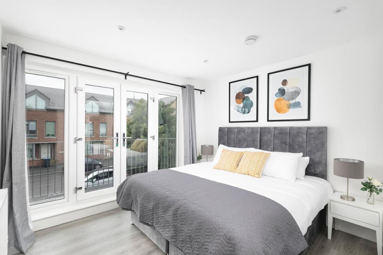 Skyvillion - London Enfield Chase Apartments With Parking & Wifi Ngoại thất bức ảnh