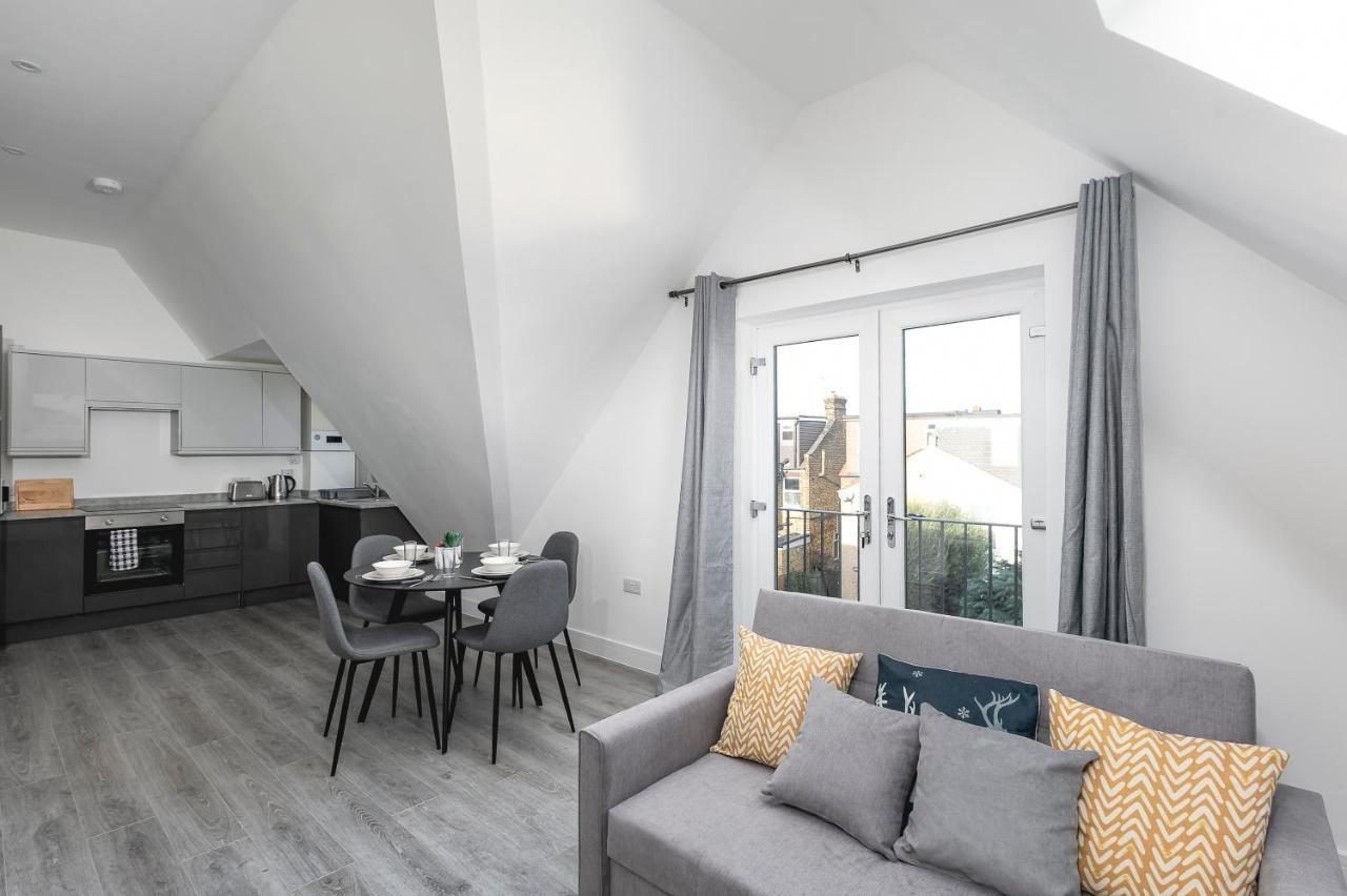 Skyvillion - London Enfield Chase Apartments With Parking & Wifi Ngoại thất bức ảnh