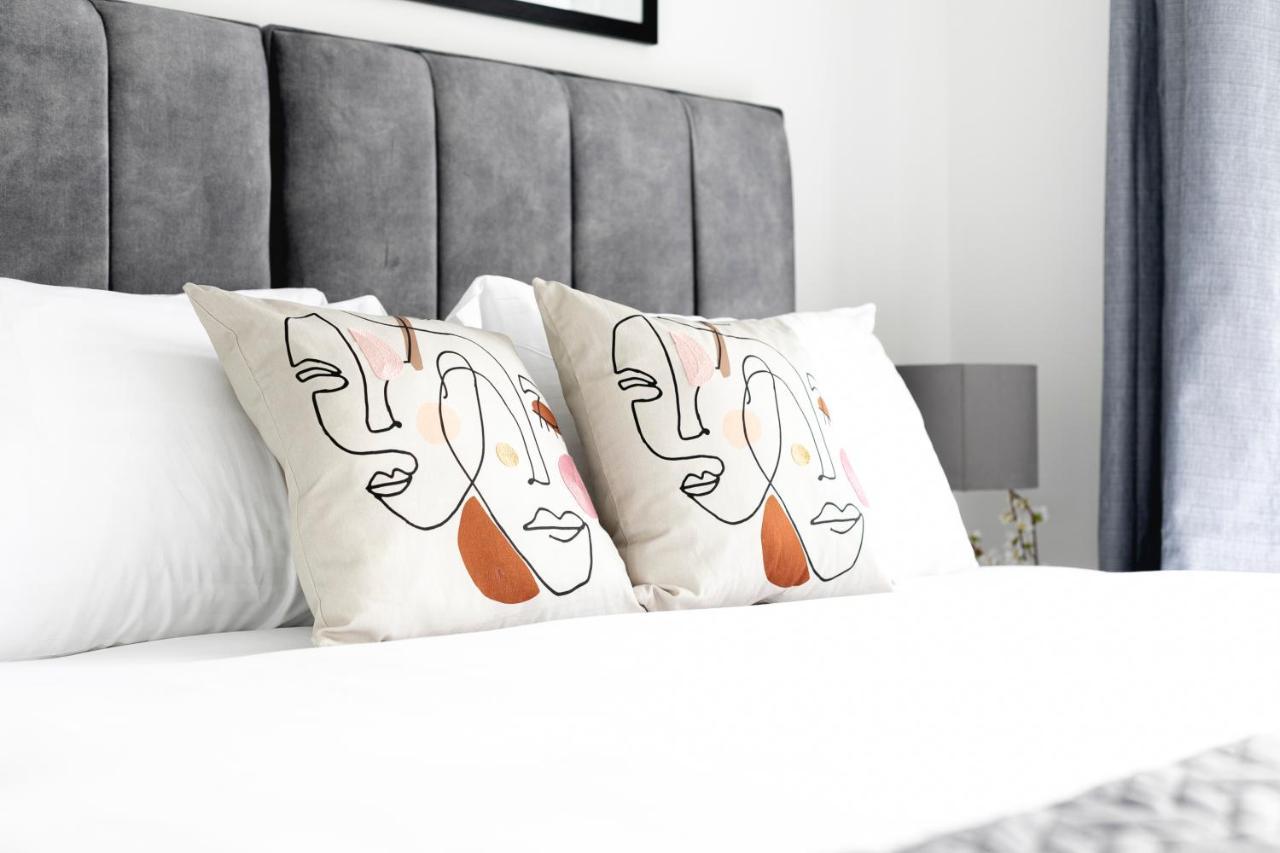 Skyvillion - London Enfield Chase Apartments With Parking & Wifi Ngoại thất bức ảnh