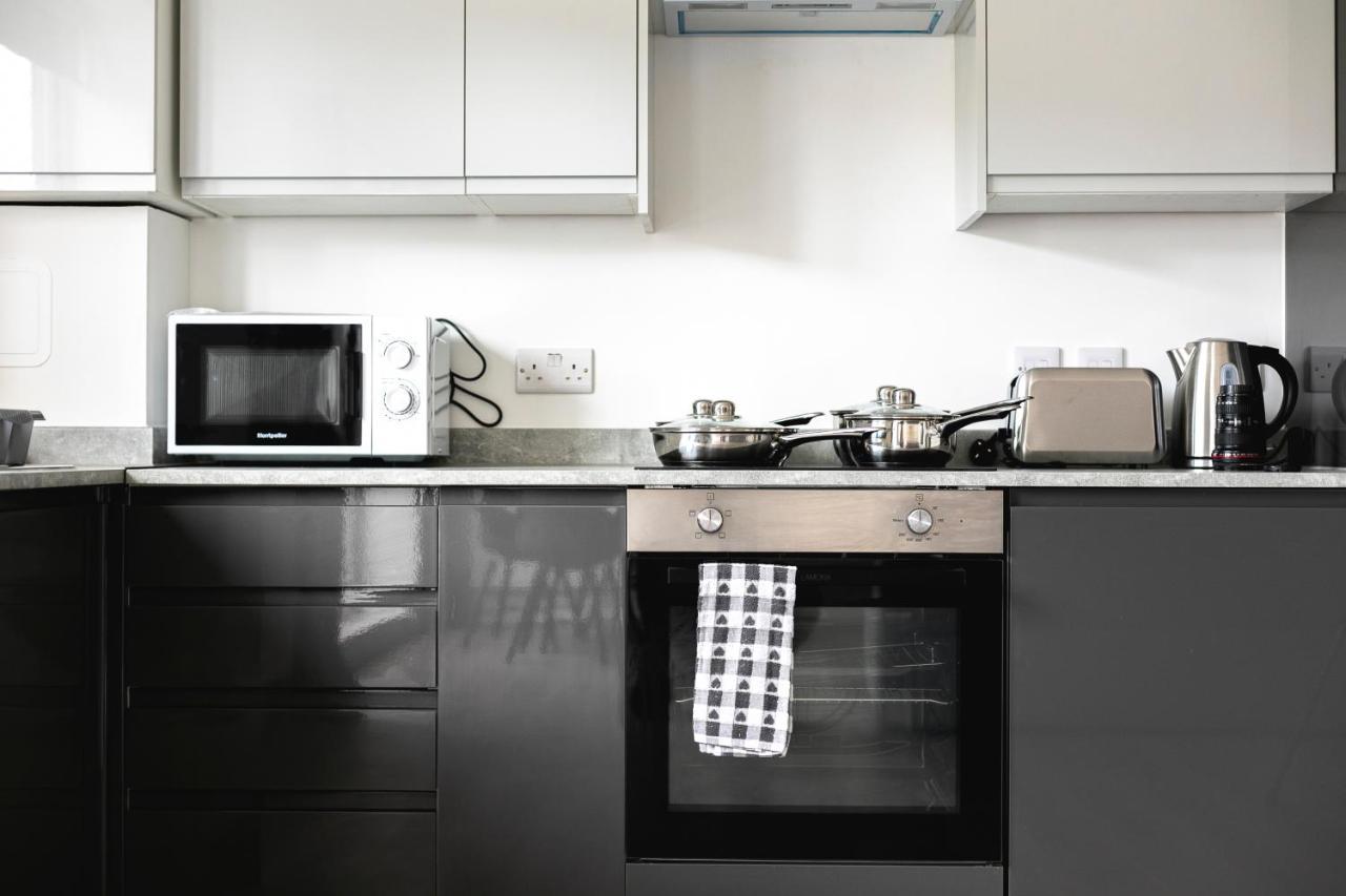 Skyvillion - London Enfield Chase Apartments With Parking & Wifi Ngoại thất bức ảnh