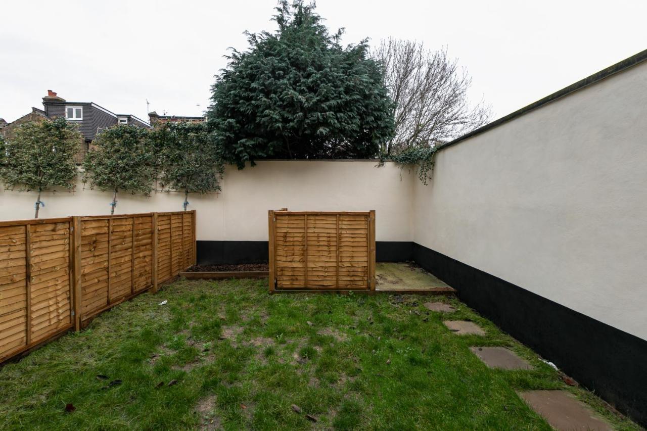 Skyvillion - London Enfield Chase Apartments With Parking & Wifi Ngoại thất bức ảnh