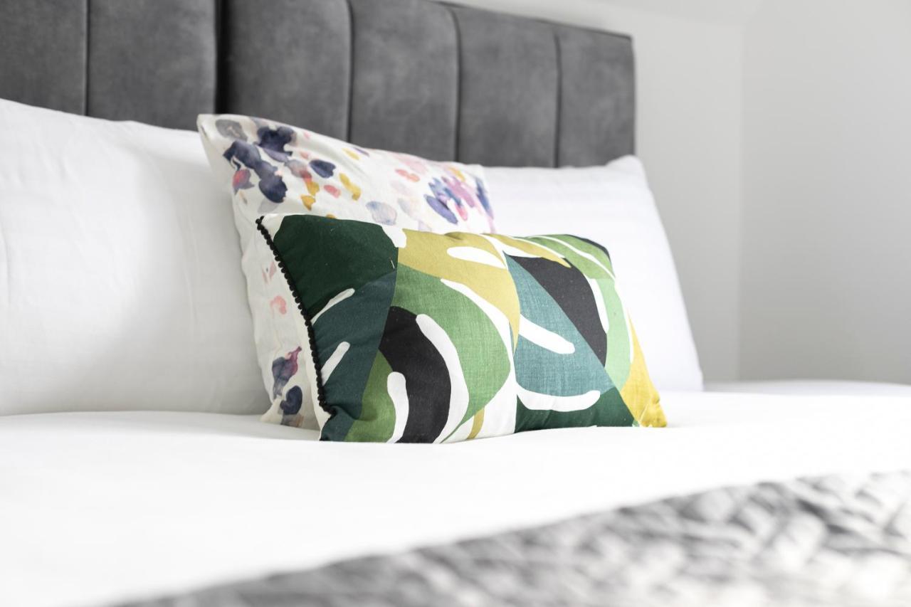 Skyvillion - London Enfield Chase Apartments With Parking & Wifi Ngoại thất bức ảnh