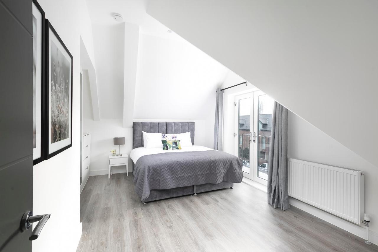 Skyvillion - London Enfield Chase Apartments With Parking & Wifi Ngoại thất bức ảnh