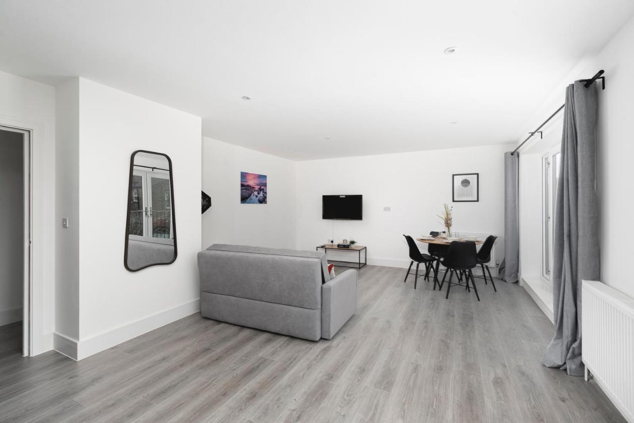 Skyvillion - London Enfield Chase Apartments With Parking & Wifi Ngoại thất bức ảnh
