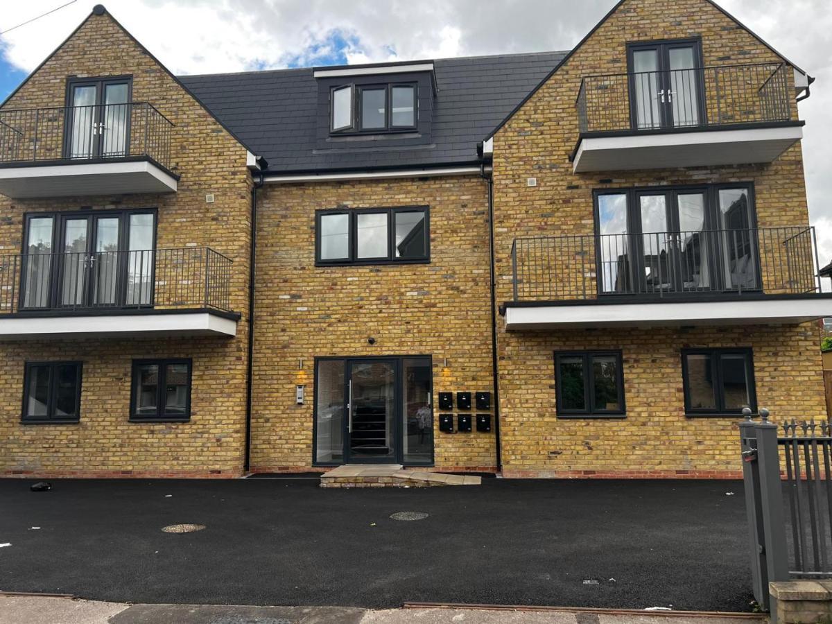Skyvillion - London Enfield Chase Apartments With Parking & Wifi Ngoại thất bức ảnh